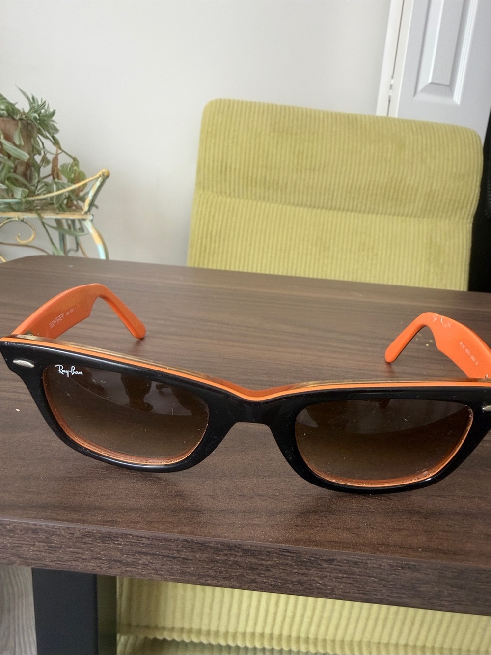 Ray-Ban Wayfarer Hand Made Sunglasses Black & Orange